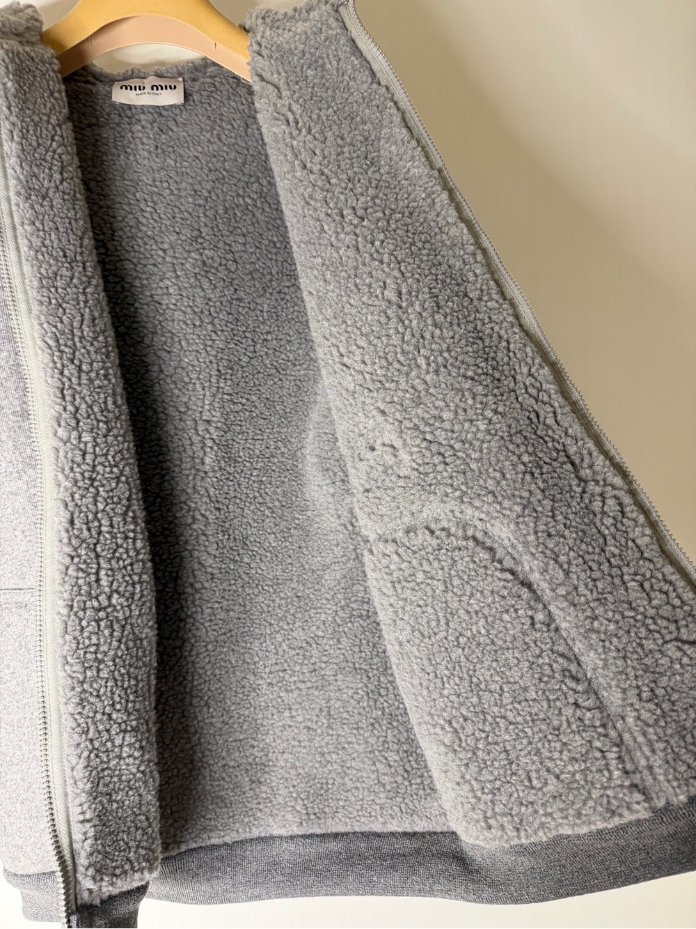 Miu Miu Cashmere Fleece Hoodie Jacket / Zip-Up Blouson in the beautiful Marmo - Picture 15 of 16